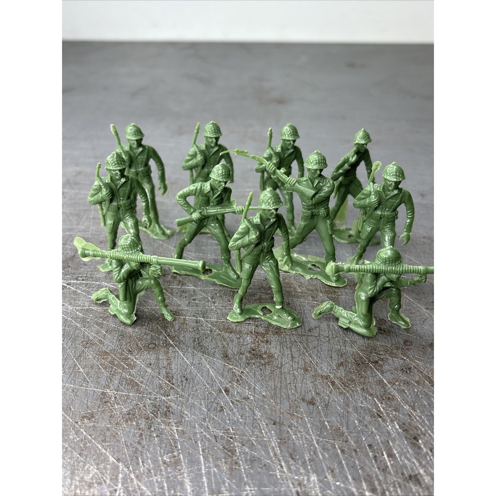 VTG Lot Of 11 MPC 45mm 54mm Plastic Green Army Men Toy Soldiers Figures 2 1/2"
